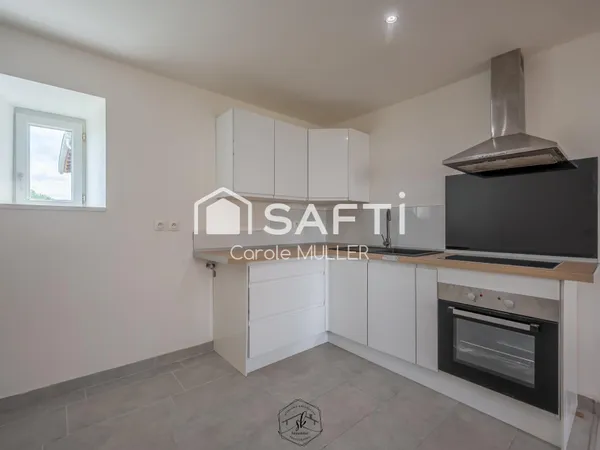 À vendre - Triplex de 89 m² entièrement rénové avec jardin privatif de 130 m²