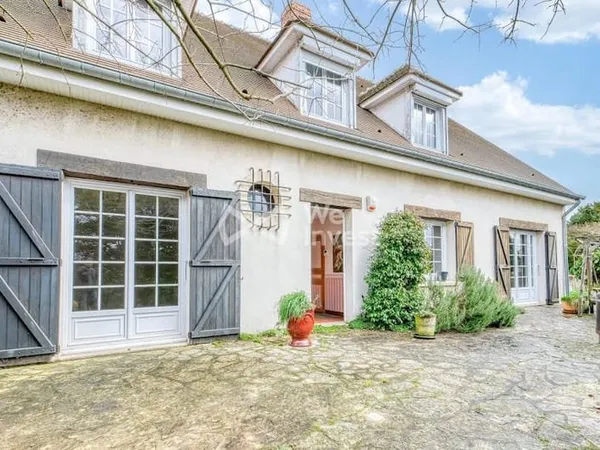 Maison 10 pièces 270 m²