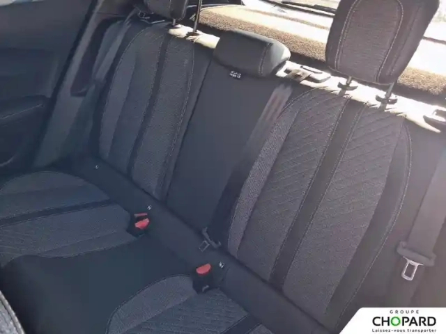Peugeot 2008 hybrid 145 e-dcs6 — photo 19