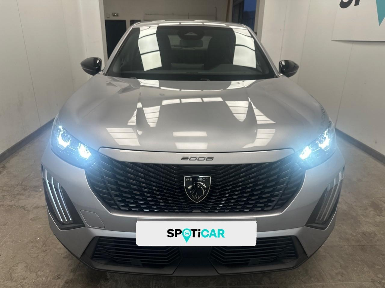 Peugeot 2008 hybrid 145 ch e-dcs6 style — photo 2