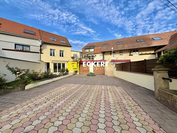 ITTENHEIM - ENSEMBLE IMMOBILIER DE 2 LOGEMENTS - PISCINE COU