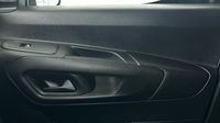 Peugeot Partner Standard 650kg BlueHDi 100ch S&S Asphalt — photo 30