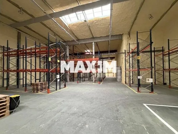 Local d'activité 2855 m²