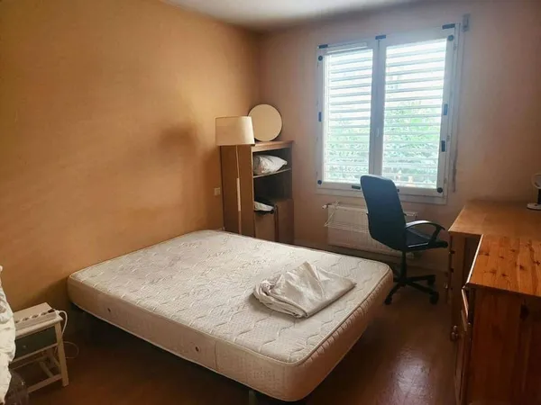 Chambre meublée 13m² en colocation 80m²