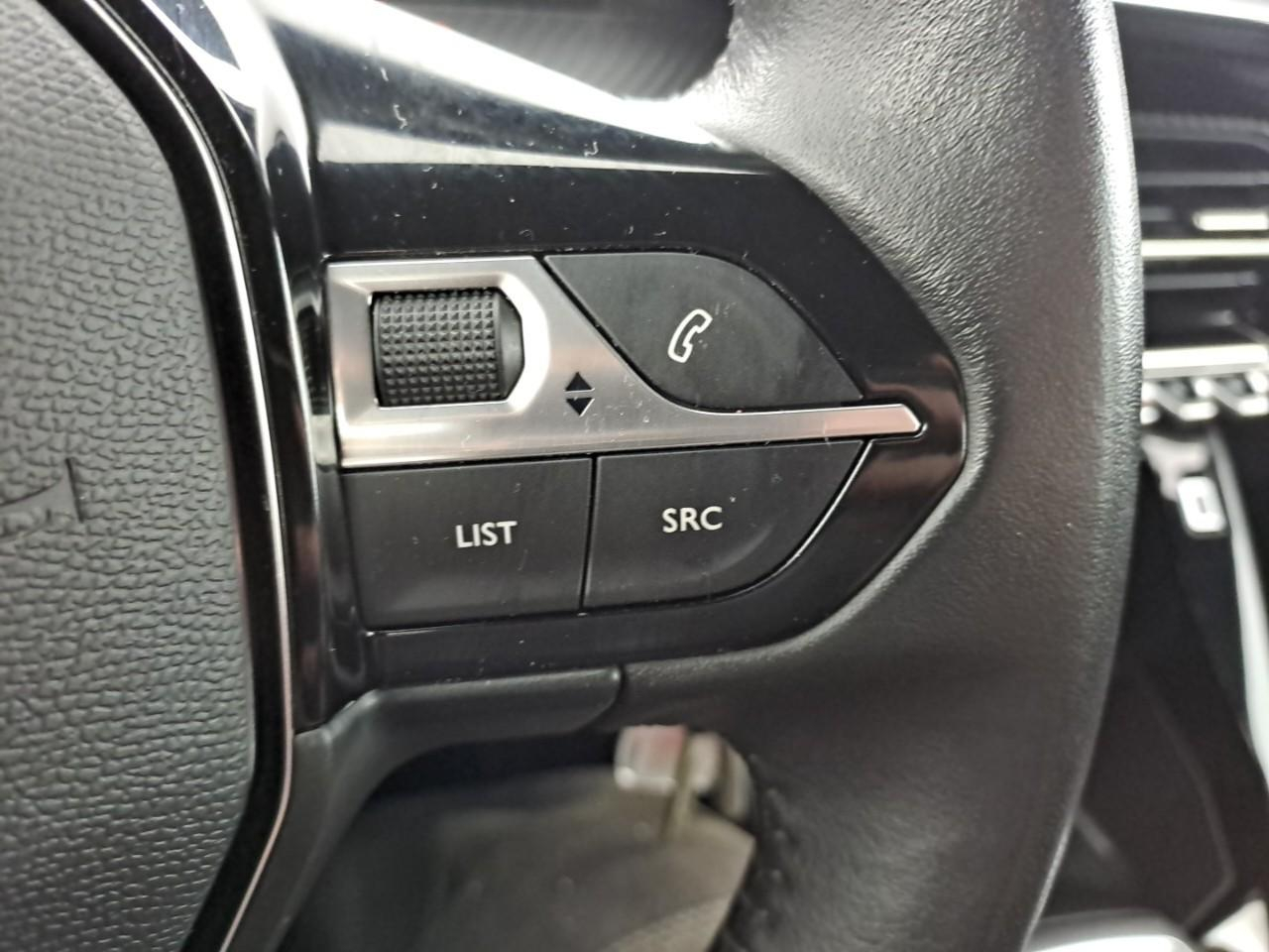 Peugeot 2008 puretech 100 s&s bvm6 active pack — photo 27
