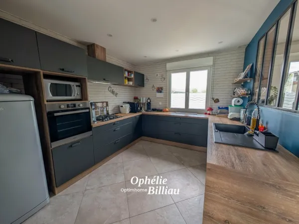 **CALONNE-SUR-LA-LYS - INDIVIDUELLE SEMI PLAIN-PIED - 143 M² - 5 CHAMBRES - TERRAIN 1 385 M² - GARAG