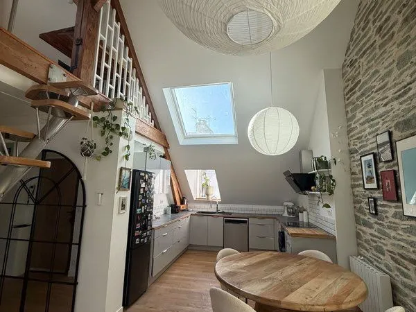 Superbe duplex de caractère - 2 chambres + mezzanine - hypercentre