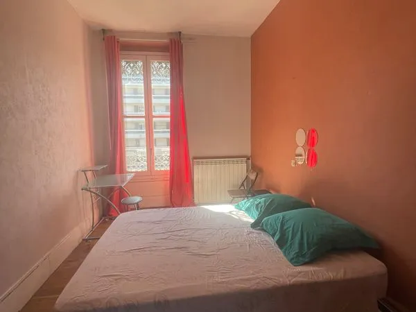 Appartement de 2 chambres dans le Championnet - rue Thiers
