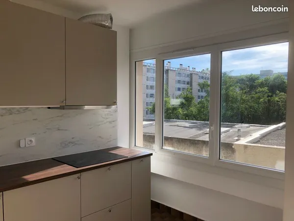 41 m2, Villeurbanne , tram Verlaine