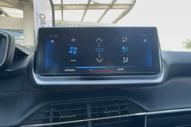 Peugeot 208 puretech 100 s&amp;s bvm6 — photo 16