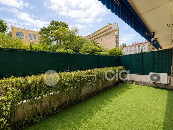 Appartement Antibes centre, stade Foch