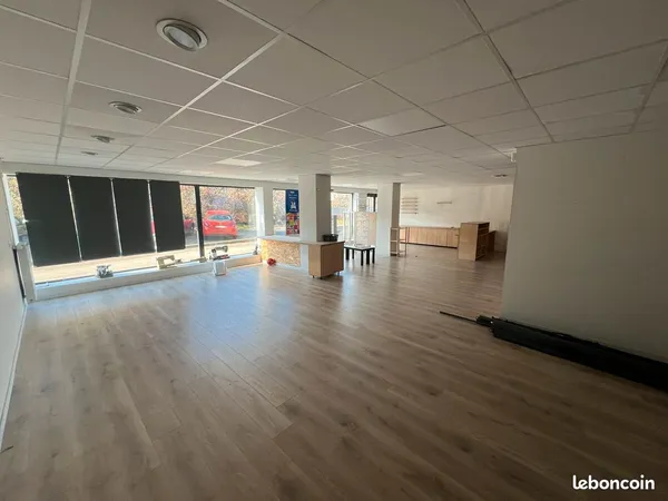 Local commercial 162 m² ANNECY CRAN GEVRIER