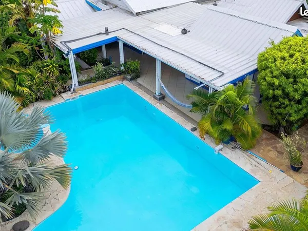 Villa 6 pièces 180 m²