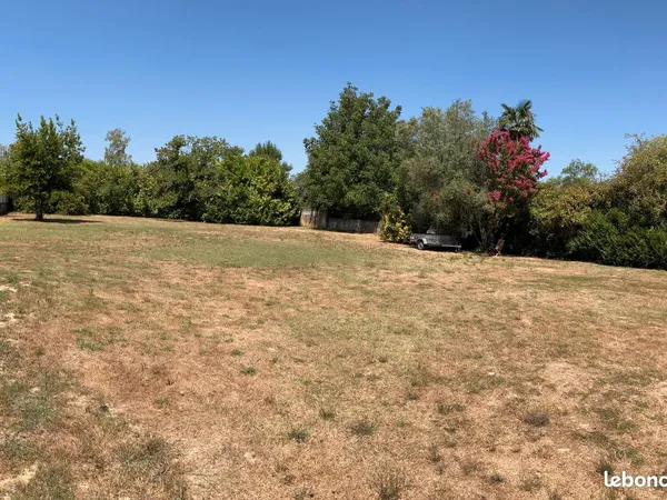 Terrain constructible Saint Félix de Rieutord