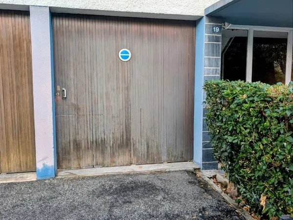 Garage 11,5 m² + Mezzanine + Place de stationnement - Perpignan St-Gaudérique
