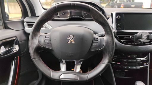 Peugeot 2008 1.2 PureTech 130 EAT6 - GT Line – 2019 – 48133 km – Essence – Boîte Automatique — photo 32