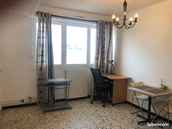 Particulier loue Studio meublé 19m² à SAINTE-FOY LES-LYON 550 euros CC