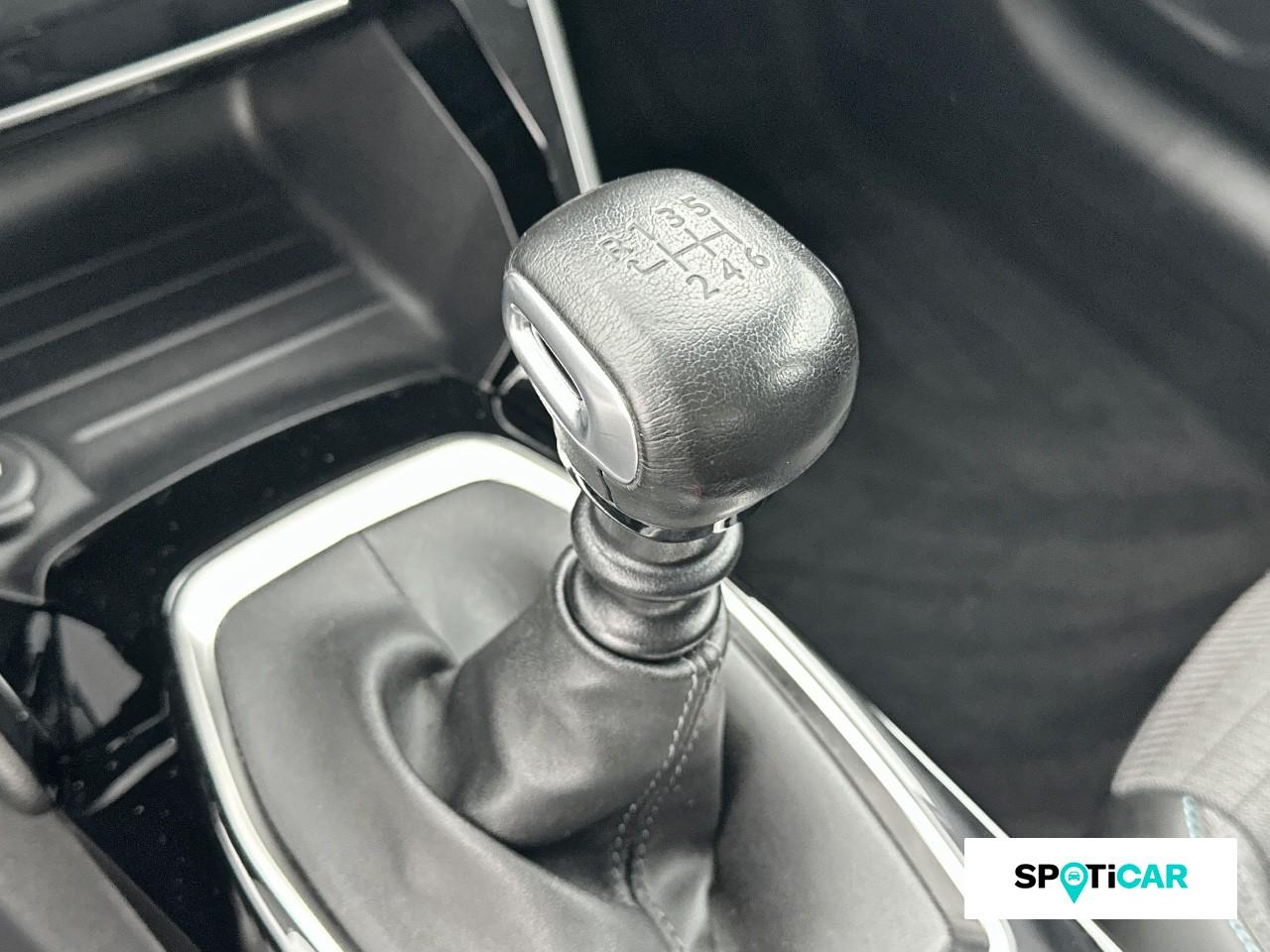 Peugeot 208 1.2 puretech 100ch s&s allure — photo 14