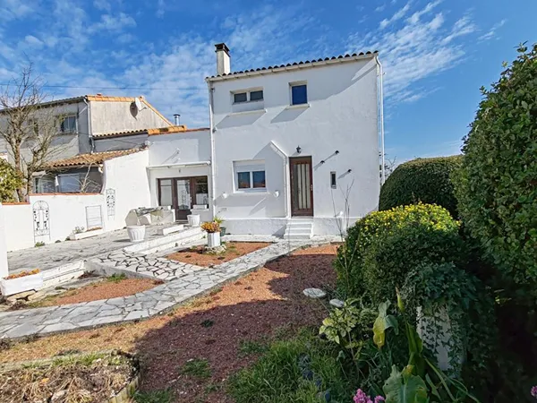 Maison Bourcefranc Le Chapus; 83 m2, 2 chambres, garage, parcelle de 408m2
