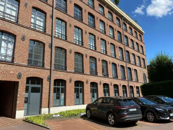 Bureaux 366 m²