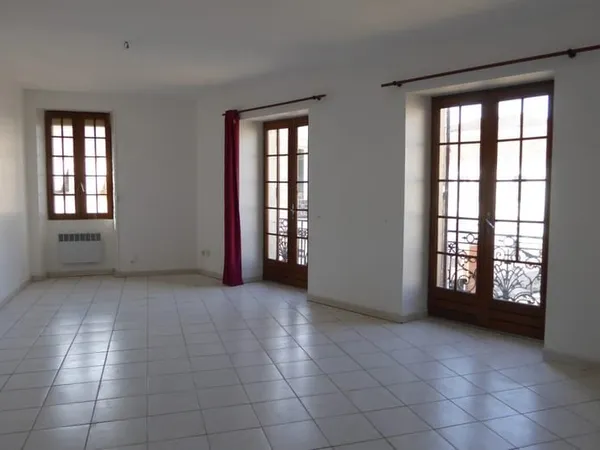 APPARTEMENT T3 AVEC BALCON