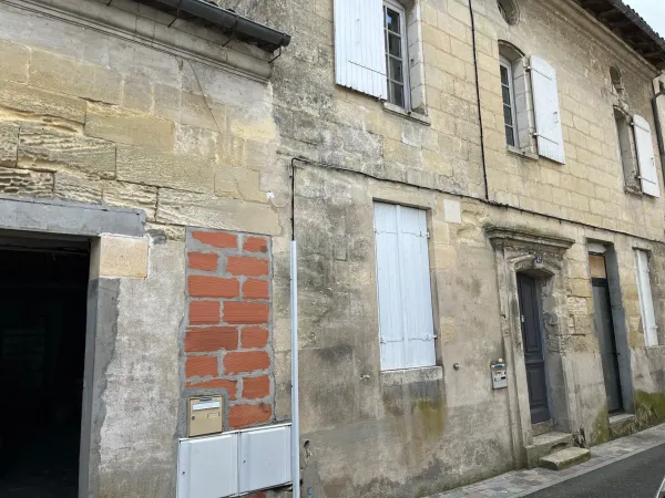 Maison 300 m² avec garage 72 m² à rénover Libourne