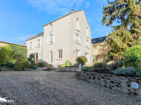 Ferme 8 pièces 195 m²