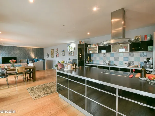 À vendre belle maison vaste séjour 2 chambres Bordeaux Saint-Seurin petite copropriété