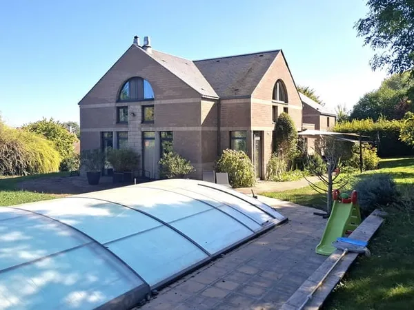Maison 6 pièces 335 m²