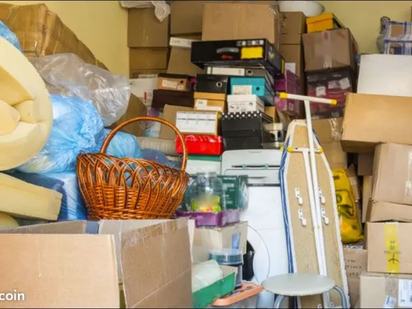 BOX / CAVE de stockage dans RÉSIDENCE SÉCURISÉE à TALENCE