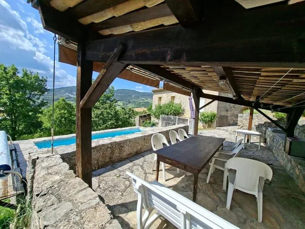 Maison 7 pièces 180 m²