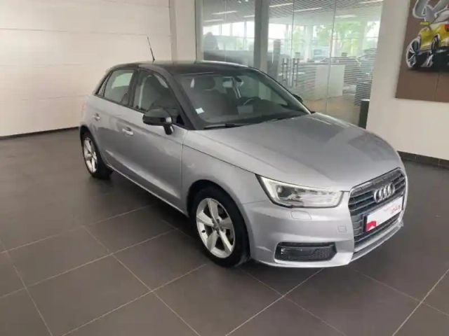 Audi A1 sportback 1.0 tfsi 95ch ultra metropolitan s tronic 7 — photo 3