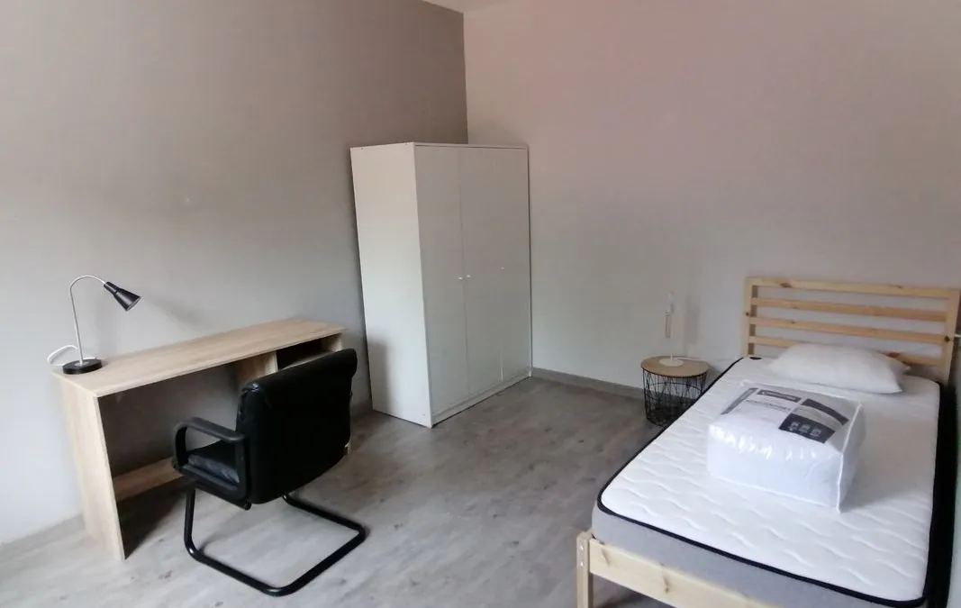 Photo 1