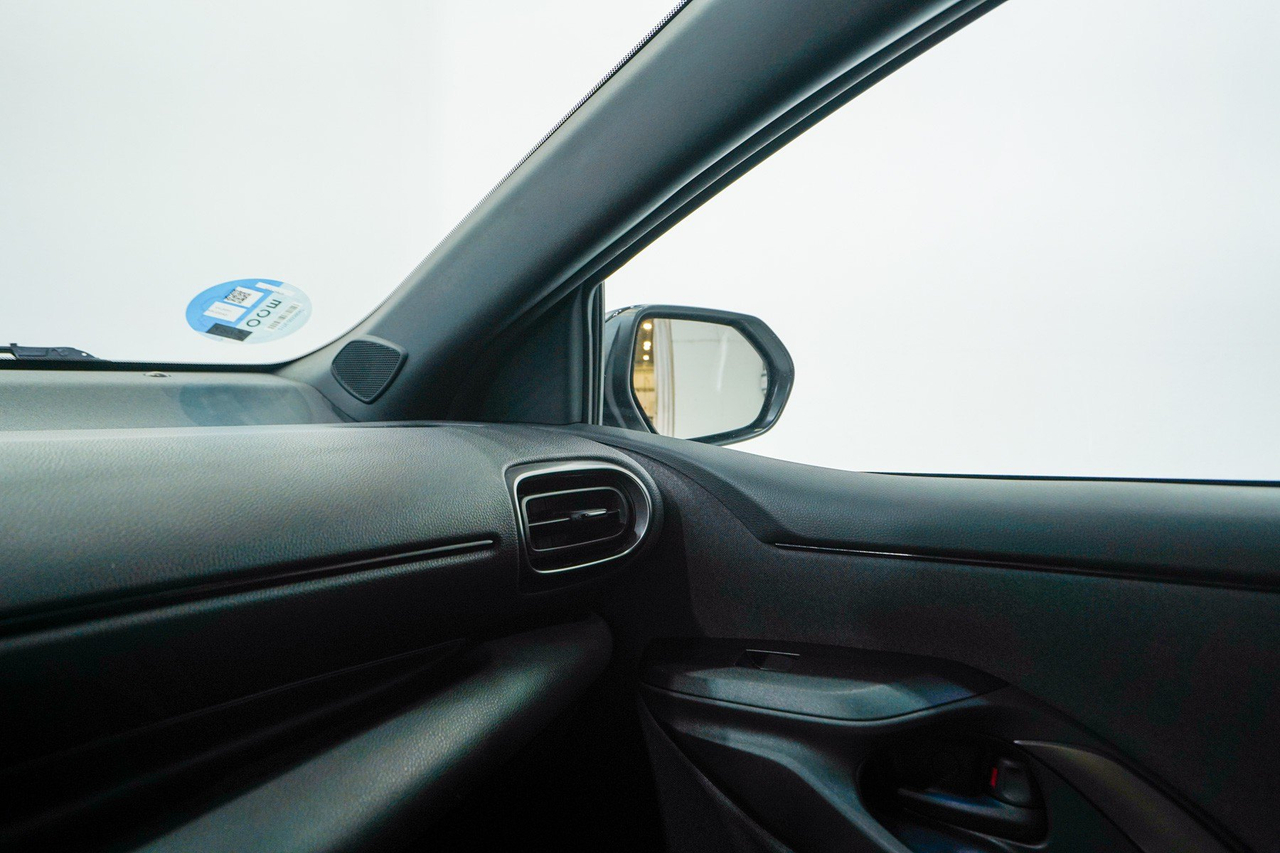 Toyota Yaris 4 — photo 27