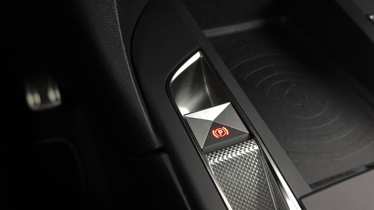 DS 3 Hybride 136 e-DCT6 — photo 45