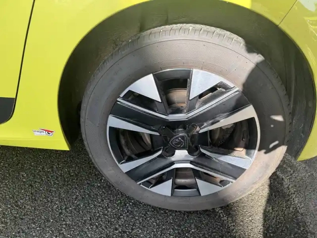 Peugeot 208 puretech 100 s&amp;s bvm6 — photo 11