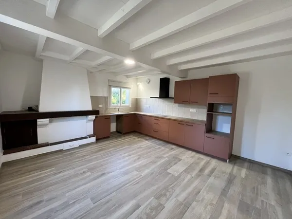 Maison 3 pièces 130 m²