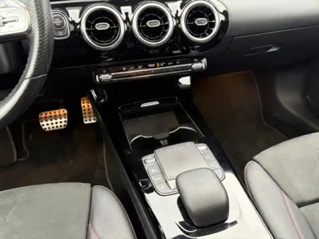 Mercedes Classe A 200 d 150ch amg line 8g-dct — photo 11