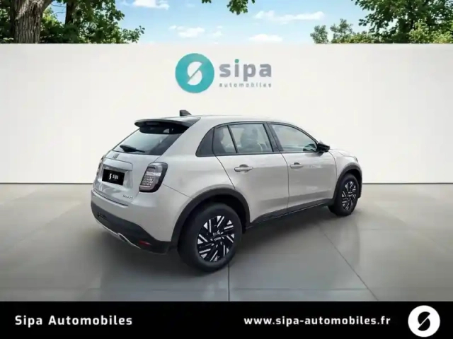 Fiat 600 1.2 hybrid 100ch dct6 — photo 5