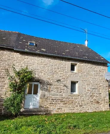 Location maison avec garage et terrain à Malguénac