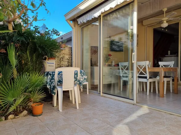 À VENDRE GRUISSAN - PLAGE DES AYGUADES - PAVILLON UNE CHAM