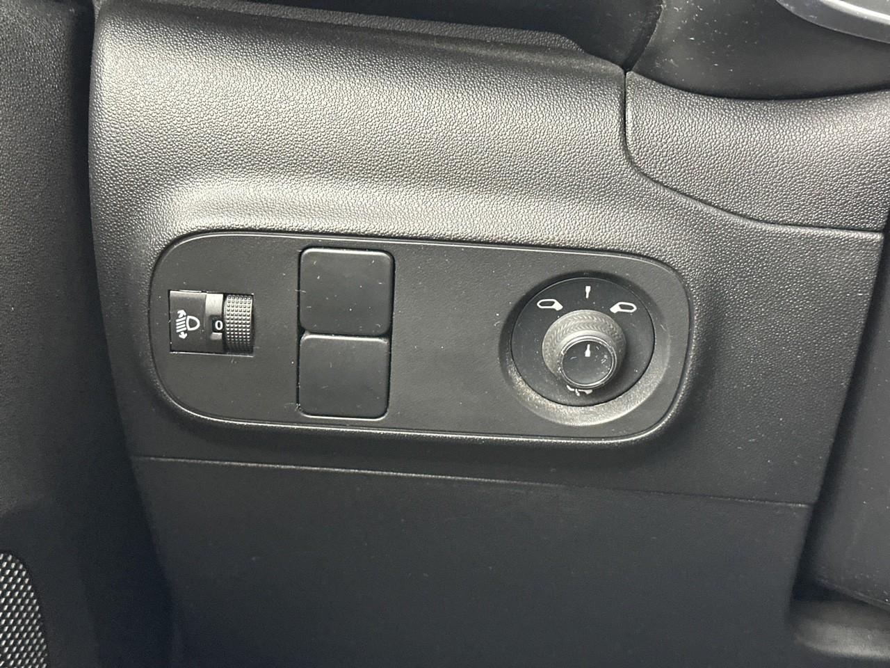 Citroën C3 puretech 110 s&s eat6 shine — photo 16
