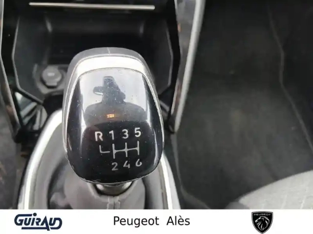 Peugeot 208 puretech 100 s&amp;s bvm6 — photo 16