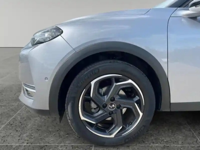 Ds Ds 3 crossback essence 130 grand chic automatique — photo 9