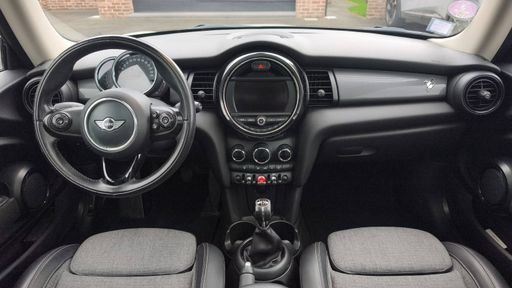 Mini Cooper 1.5 136 - Blackfriars – 2017 – 122379 km – Essence – Boîte Manuelle — photo 34