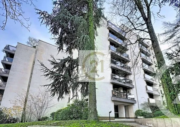 Appartement 5 pièces 143 m²