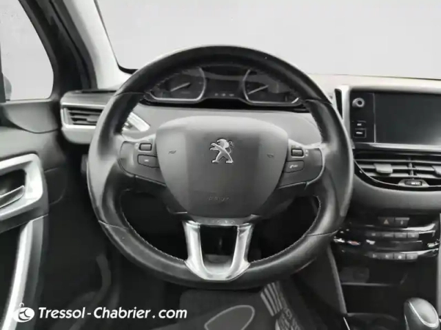 Peugeot 2008 puretech 130ch s&amp;s eat6 allure — photo 12