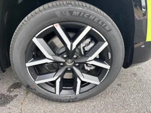 Jeep Compass 1.6 turbo t4 225ch e-hybrid plug-in first edition bvr7 — photo 9
