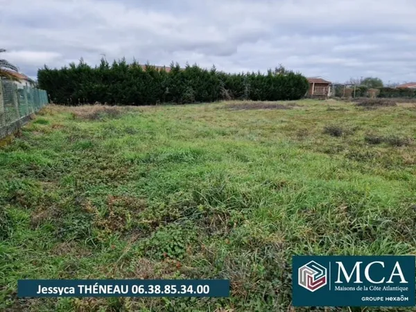 Terrain 600 m²