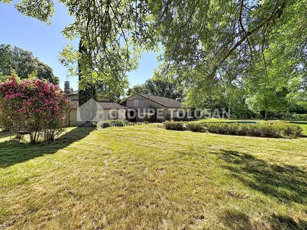 Maison 8 pièces 280 m²